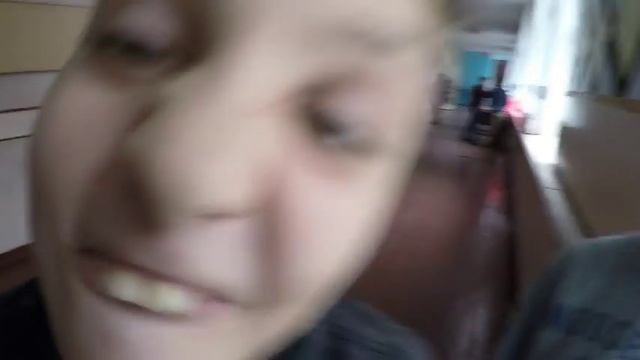 VLOG:делаем всякие приколы в школе ... смотреть онлайн