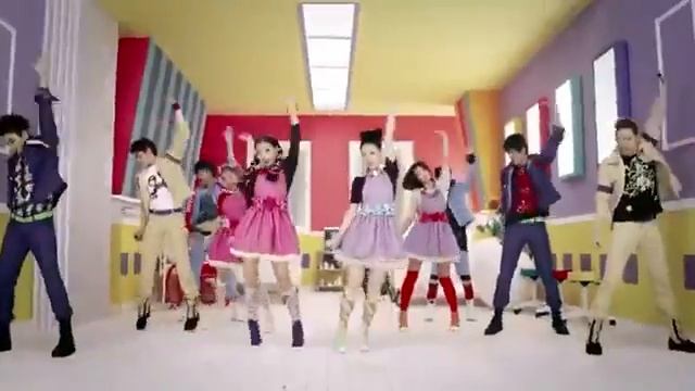 японский клип , начало так себе но песня ваще круто но клип прикольный!!!165931770 480p смотреть онлайн