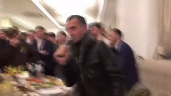 EL BORZ  'ЗВОНИТ РАМЗАН КАДЫРОВ' ЧЕЧЕНСКИЕ ПРИКОЛЫ