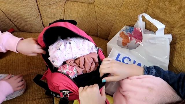 Первый день ЛЕТНИХ КАНИКУЛ. Куда мы собрались и уехали? Собрали вещи DiLi Play Vlog