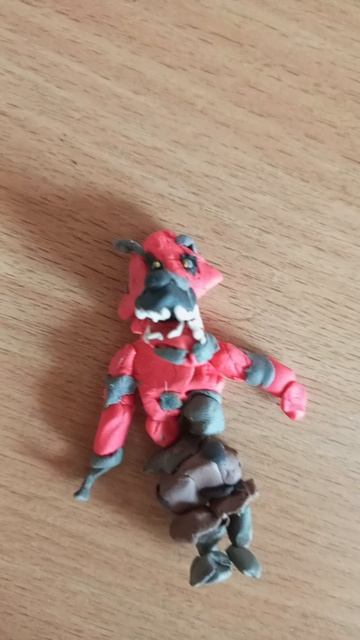 слепил кошмарного Фокси из фнаф 4