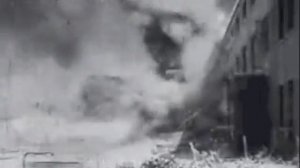 30 апреля 1945 года советские солдаты водрузили знамя Победы над Рейхстагом