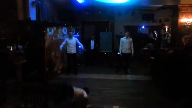 Лучшие официанты в Максимилианс смотреть онлайн