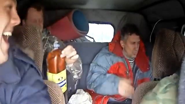 "Мама Люба - давай...."......Мужики в УАЗике смотреть онлайн