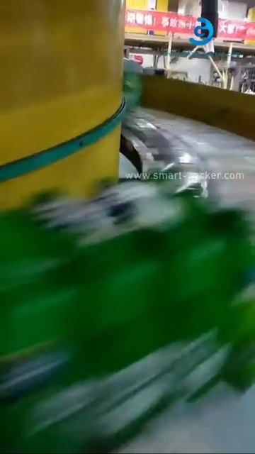 Máquina de envasado de envoltura retráctil de envoltura de película de botella de coque смотреть онлайн