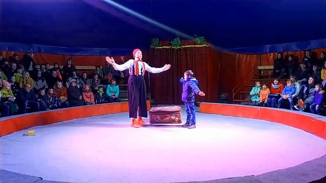 Клоун 2019 Самый внимательный мальчик в цирке! Смотреть всем! Очень смешно! цирк 2020 юмор смотреть онлайн