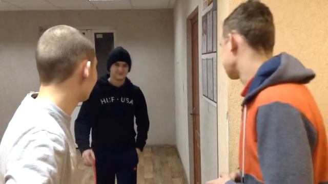 Испортил праздник смотреть онлайн