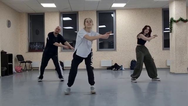 Связка в стиле хип-хоп в Школе танцев Дракона г.Москва смотреть онлайн
