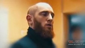 Чеченец продаёт бананы и людей шутка не бананы