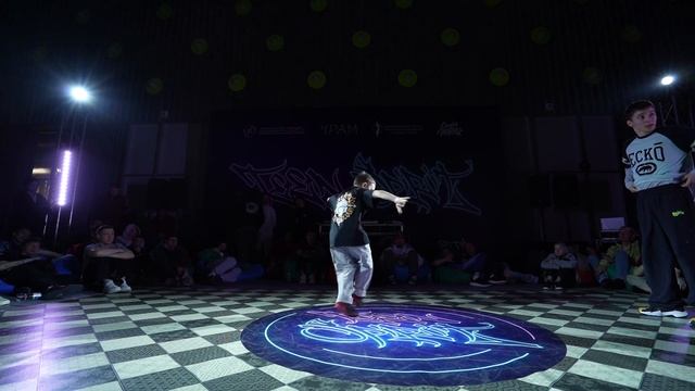 КЭМ vs Халк / TOP 16 / BEST BBOY PRO / TEEN SPIRIT