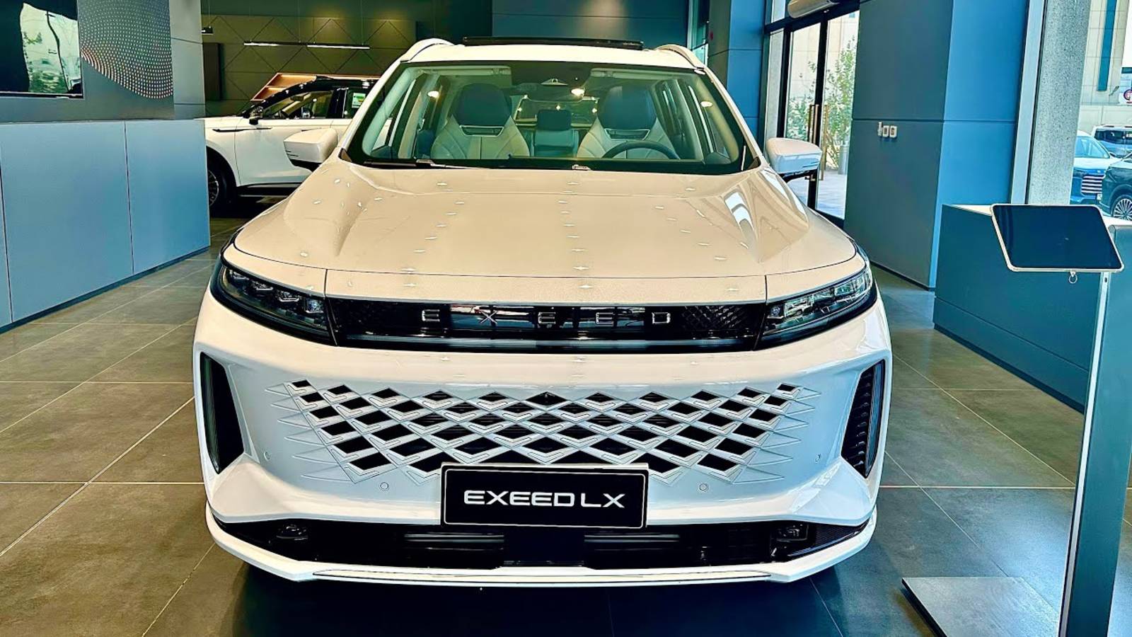 Переплачиваете за Бренд? Exeed LX 2025: Как Сэкономить 300 000₽ без Потери Качества [Обзор] смотреть онлайн