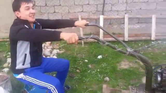 Местный байкер из Чимкента (прикол) смотреть онлайн