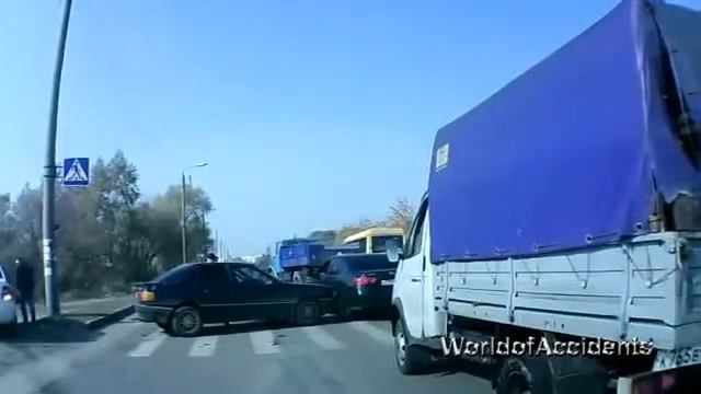 ЖЕНЩИНЫ ЗА РУЛЁМ. смотреть онлайн
