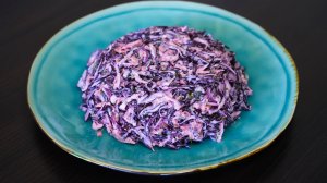 Вкусный и простой салат с капустой.