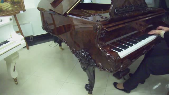 Звучит Стейнвей "Людовик XV" рококо-рояль Дебюсси смотреть онлайн