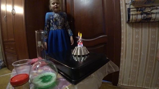 День Рождения Лены. 8 лет! Химическое шоу. #ПапиныБудни смотреть онлайн