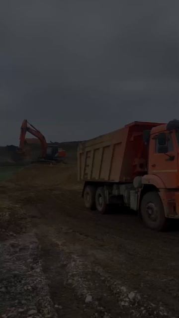 ЭТО НАШ КАРЬЕР #авто #камаз #строительство #грузовик #п? смотреть онлайн