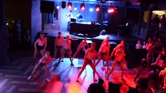 Выступаем в винтаже!!!кто живет в Вологде тот знает что это за место!!😊😊😊 смотреть онлайн