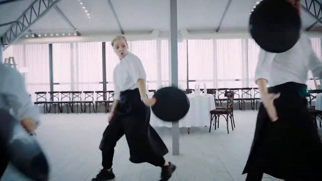 Подставные официанты | Offbeats Show смотреть онлайн