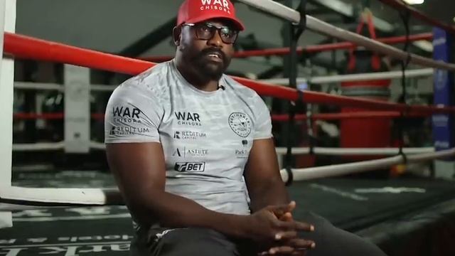 Дерек Чисора: "Я фанат Усика, он прикольный парень!" смотреть онлайн