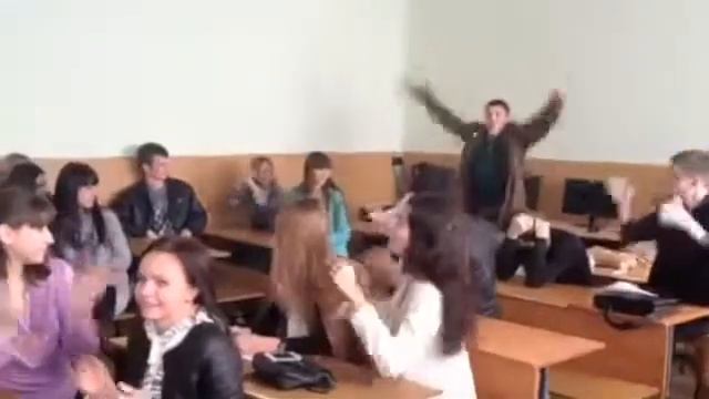 Когда попадаешь в мусорное ведро смотреть онлайн