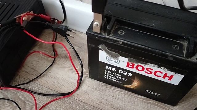 Обслуживание аккумулятора Bosch квадроцикла (часть 2)