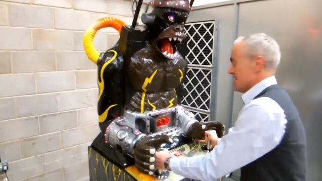 UNIVERSAL, Китай  RAGING APE