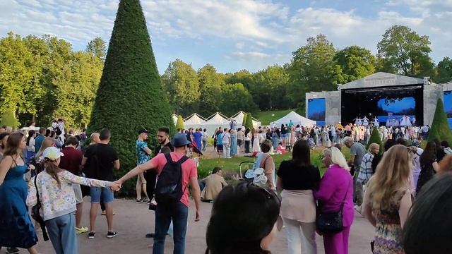 Гала-Дягилев со стороны публики парка