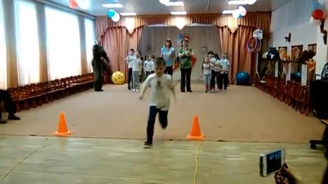 Команда Богатырей уделывает Солдатушек смотреть онлайн