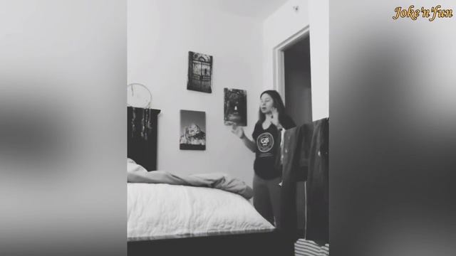 Funny Scare Pranks l Испуги, приколы над людьми #41 смотреть онлайн