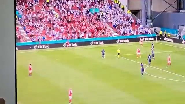 Потерял сознание Кристиан Эриксен Рухнул на поле 😭😱 Прямо в игре  Дании Euro2020 #Эриксен