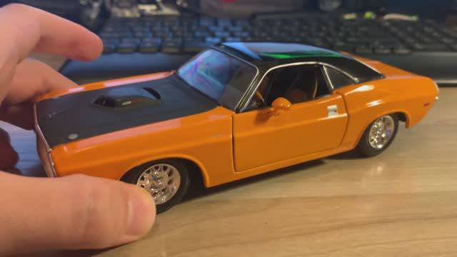 Обзор модели Dodge Challenger R/T в масштабе 1/24 от Maisto смотреть онлайн