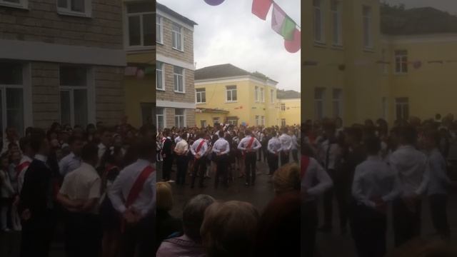 Вальс выпускников Каменской ОСШГ №2 смотреть онлайн