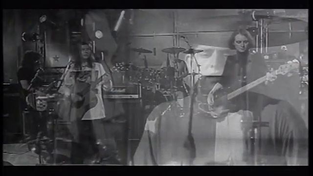 Iris: The Breeders смотреть онлайн