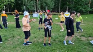 Лагерный танец "Бананы" // Танец в лагерь #FMCAMP #флешмоб