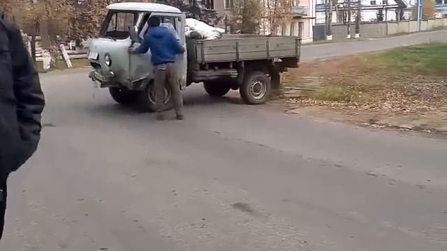 Дебилы на уаз Прикол Ржач смотреть онлайн