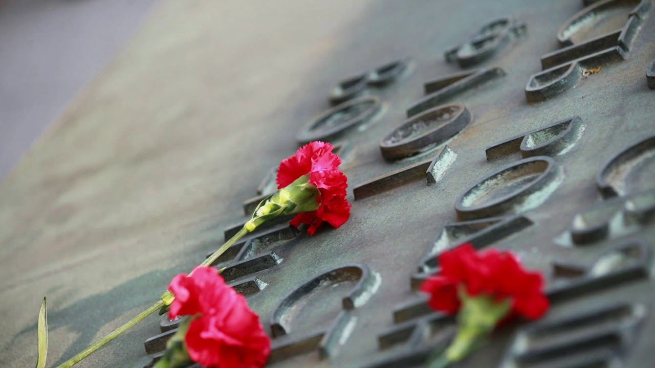 Николай Грибачев - "Видела вся планета". Читают Елена Лаковская и Владислав Витковский смотреть онлайн