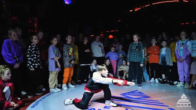 МИСЮРА vs ЖАННА vs ИГРЕК | 1/4 Final Hip-Hop Kids | LEVEL BATTLE смотреть онлайн