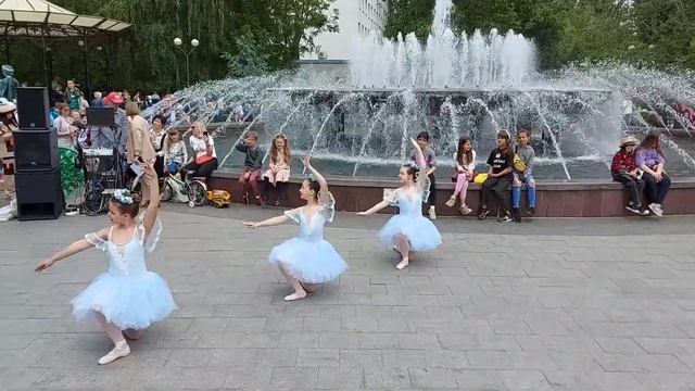 Фестиваль мороженого и сладостей - 2021/ Ice cream festival/ смотреть онлайн