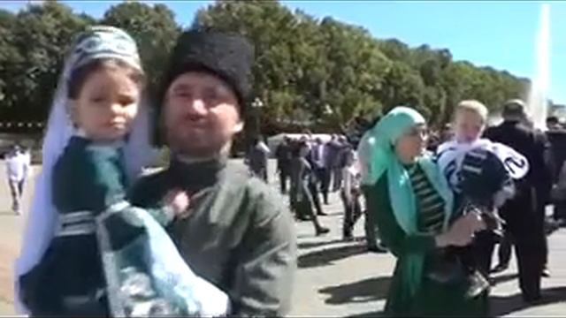 Фестиваль национальных культур в рамках празднования Дня Адыгов (черкесов) в Нальчике. 1КБР 20 09 1 смотреть онлайн