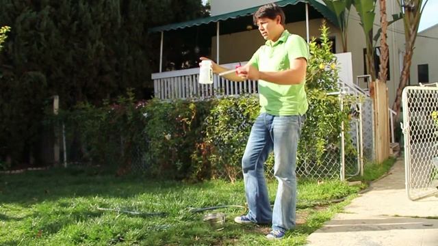 Garden and Lawn Help : How to Use a Self-Mixing Sprayer смотреть онлайн