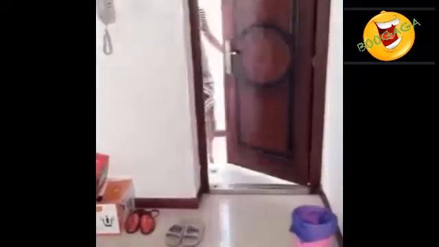 тапочки и банановая кожура ^прикол^ ржака смотреть онлайн