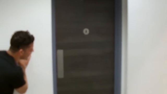 Changing toilet Signs Prank смотреть онлайн
