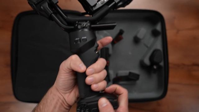 Zhiyun Crane 4 Combo. И это ваш топовый стаб? смотреть онлайн