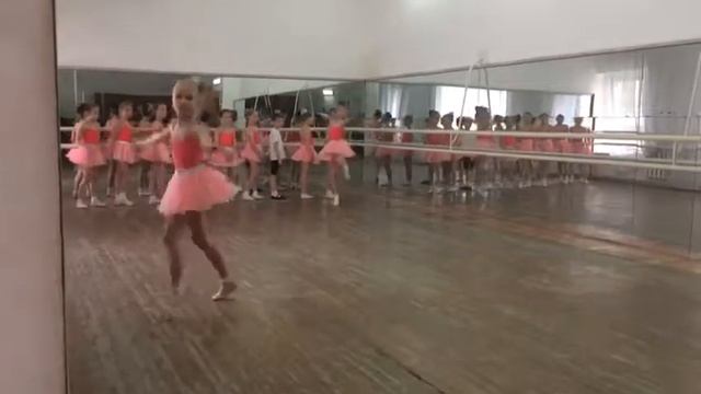 Школа искусств. Открытый урок. Май, 2018. Окончание 2-го класса. смотреть онлайн