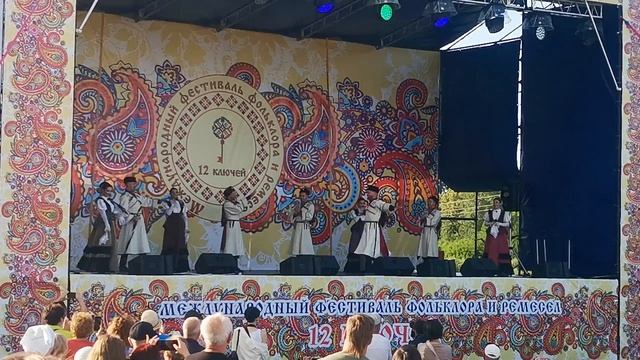 Венев фестиваль 12 ключей. Московский казачий хор. смотреть онлайн