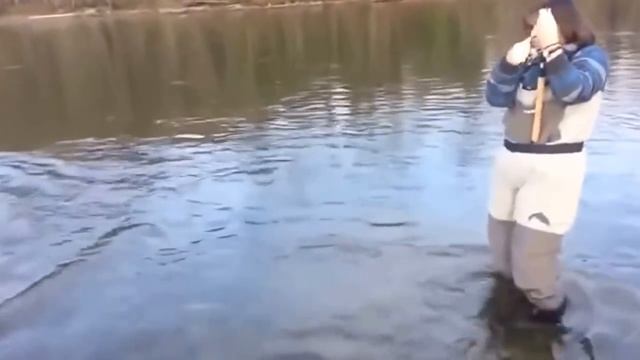 Приколы на рыбалке !!! РЖАКА Смех Юмор смотреть онлайн