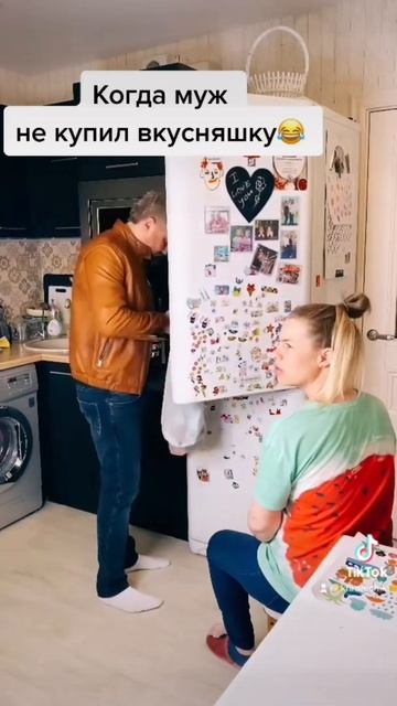 Когда не купил вкусняшек беременной жене😂 #приколы #смешно #топчик #юмор #смех #видео #жиза #жиза смотреть онлайн