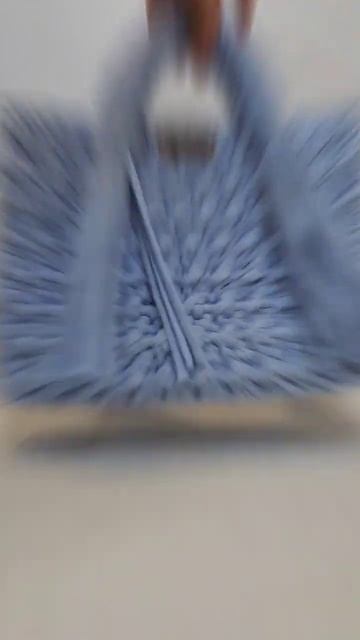 Мягкая вязаная сумка тренд лето 2023 смотреть онлайн