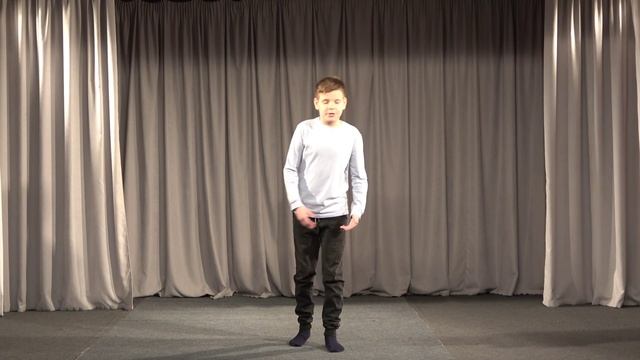 Стихотворение «Подарили ролики» Людмила Кудрявцева. Читает Марк Шиян. смотреть онлайн